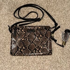 Two tone black-brown and tan purse